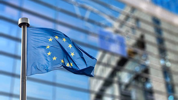 Cross-Border Transactions: Navigating Debt Recovery by means of the European Account Preservation Order (EAPO)